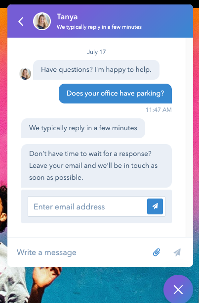HubSpot Live Chat